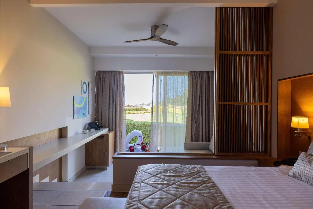 Room, Miraggio Thermal Spa Resort, Halkidiki