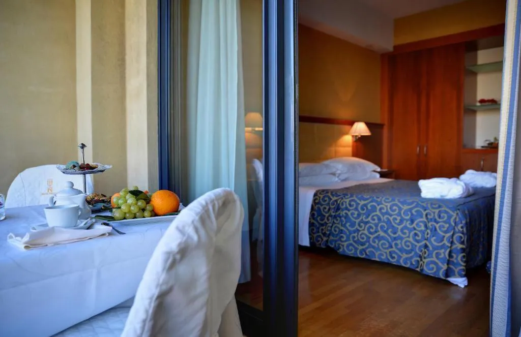 DOUBLE SINGLE USE SUPERIOR SEA VIEW Room, Hotel Nettuno, Catania, Catania