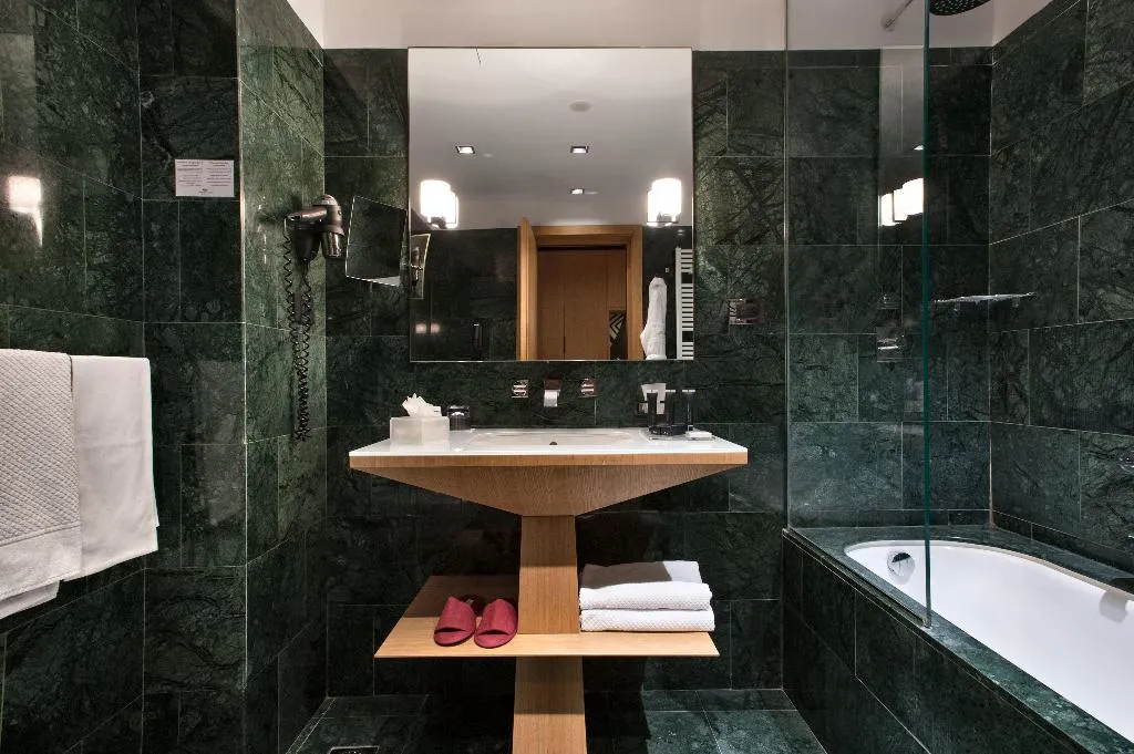 TWIN SUPERIOR Room, Crowne Plaza Milan City, Milan