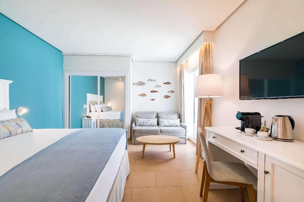 FAMILY ROOM PREMIUM Room, Occidental Torremolinos Playa, Costa Del Sol