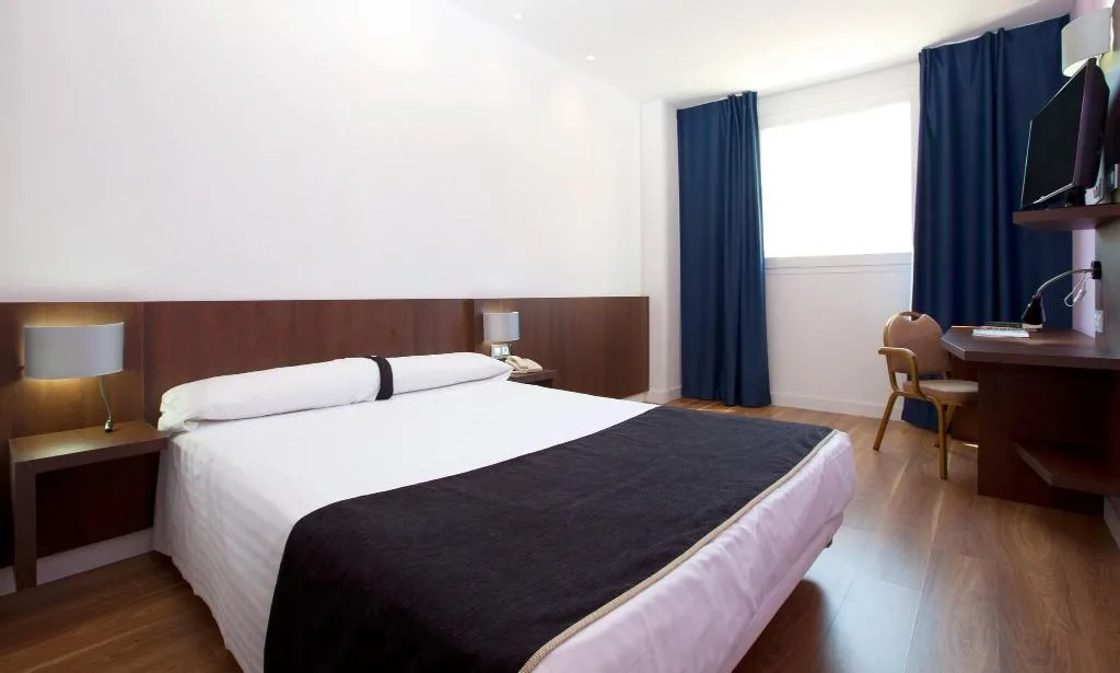 Double or Twin TWO BEDS Room, Hotel Olympia Universidades, Valencia