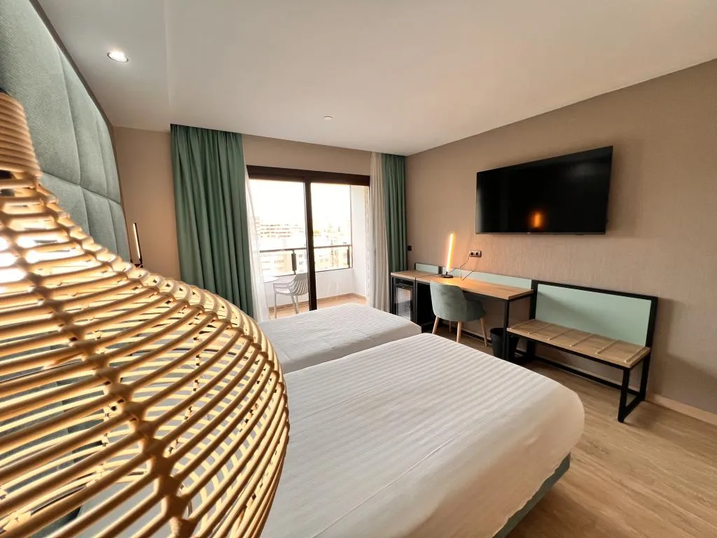 DOUBLE PREMIUM Room, Sercotel Maya Alicante, Costa Blanca