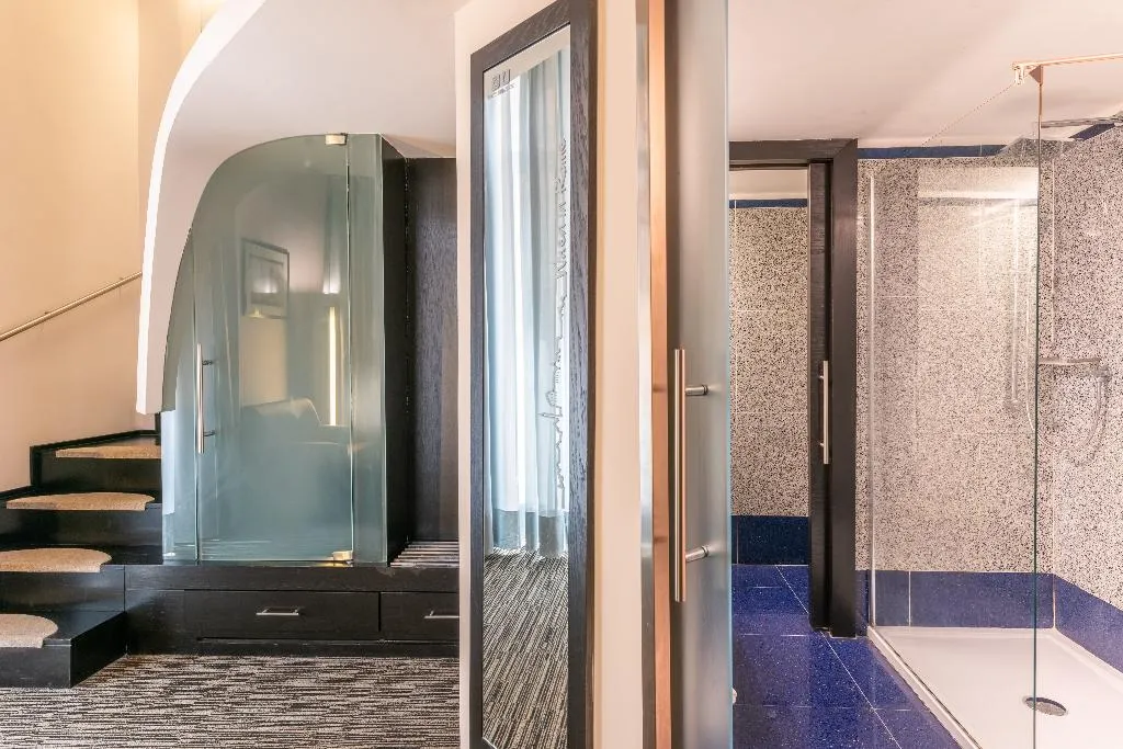 DOUBLE DELUXE KING BED Room, Best Western Plus Hotel Universo, Rome