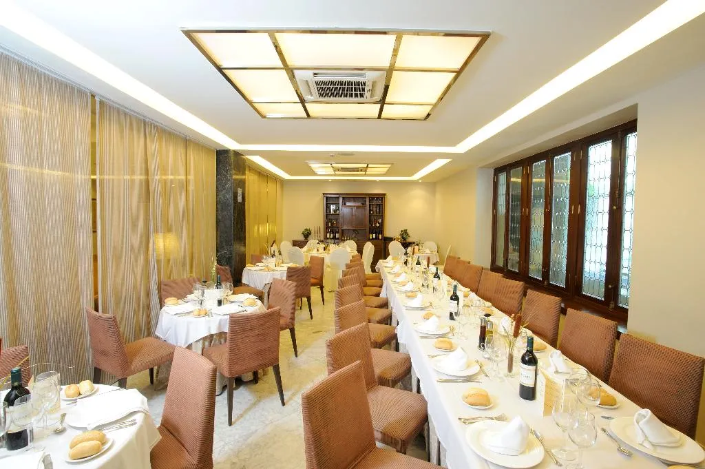 Restaurant, Becquer, Seville