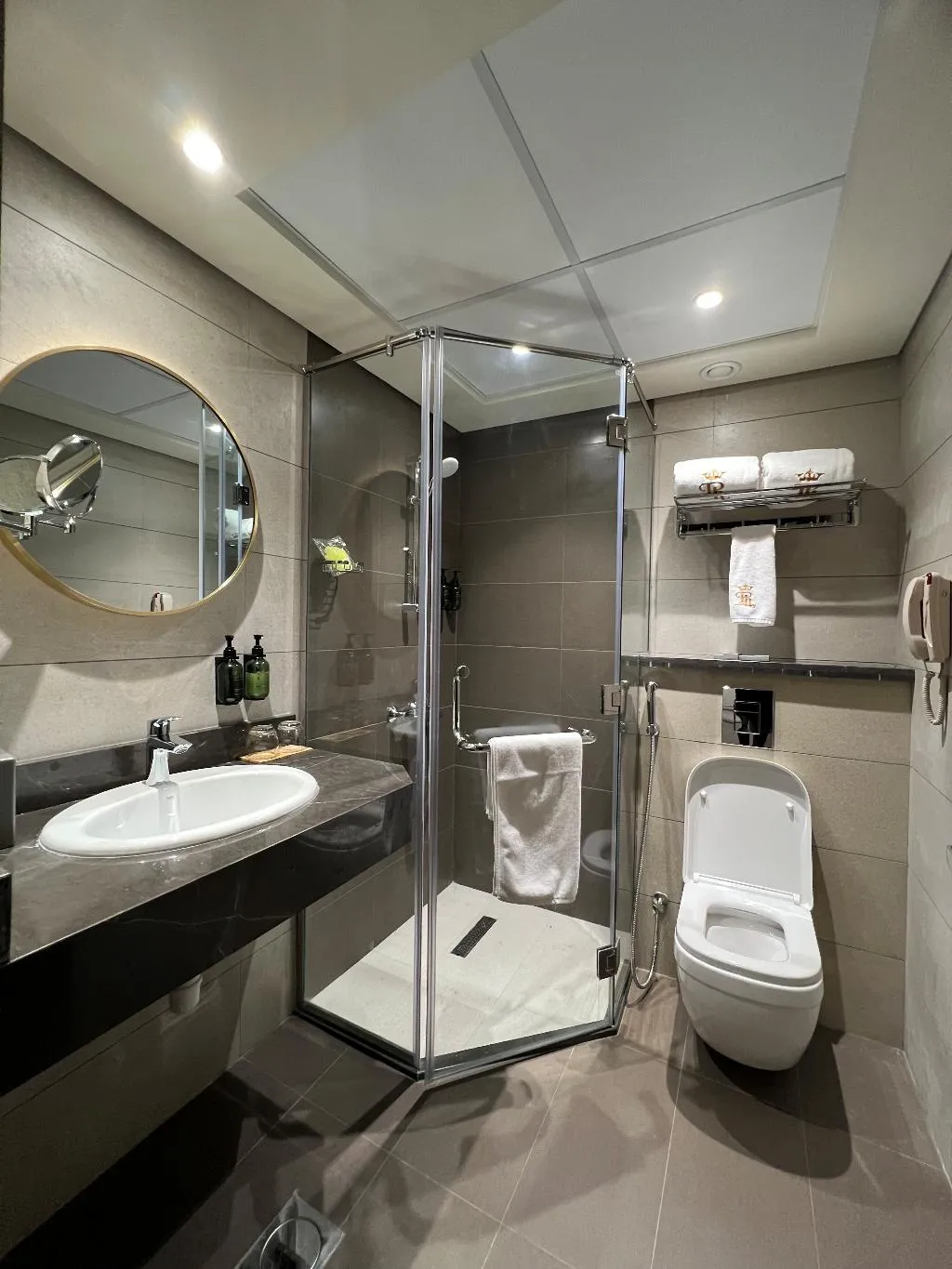 SUITE DELUXE Room, President Hotel Dubai, Dubai