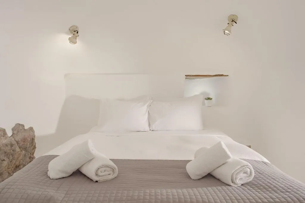 Room, Nano Suites, Santorini