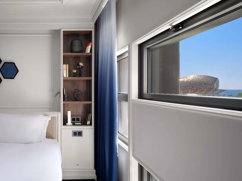 JUNIOR SUITE OCEAN VIEW Room, Sofitel Barcelona Skipper, Barcelona