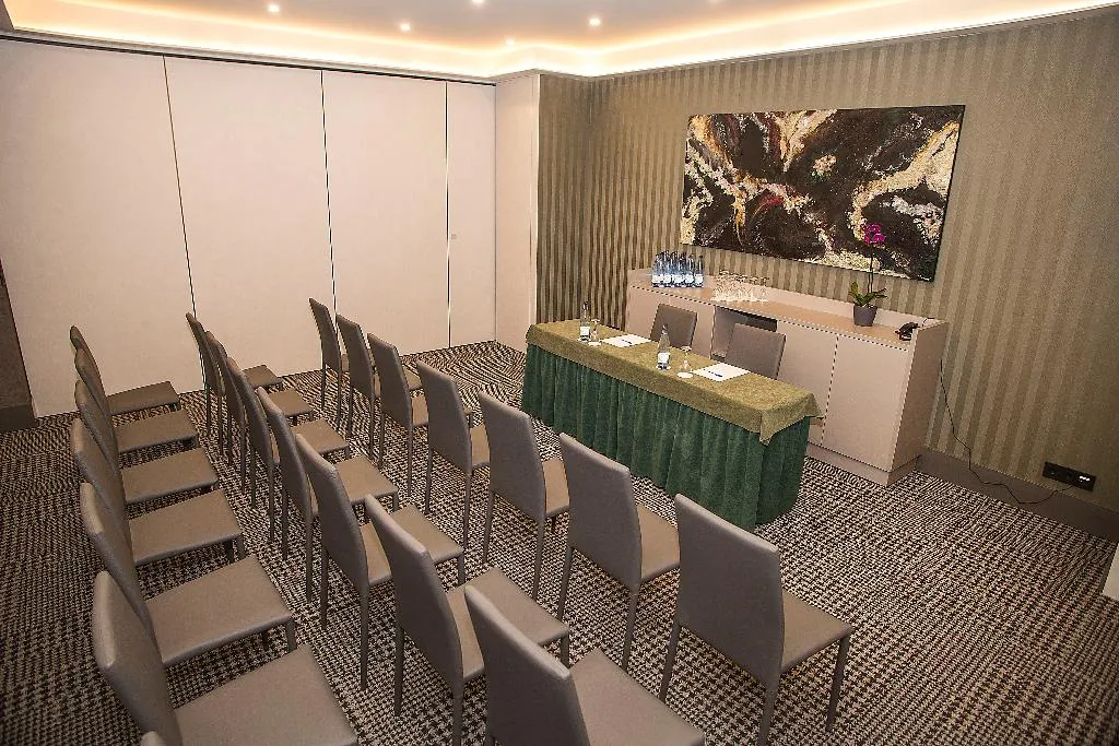 Conferences, America Sevilla, Seville