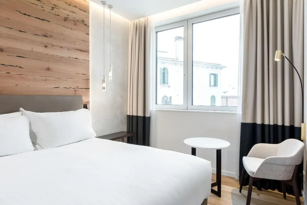 DOUBLE WITH VIEWS Room, AC Hotel Venezia, Venice