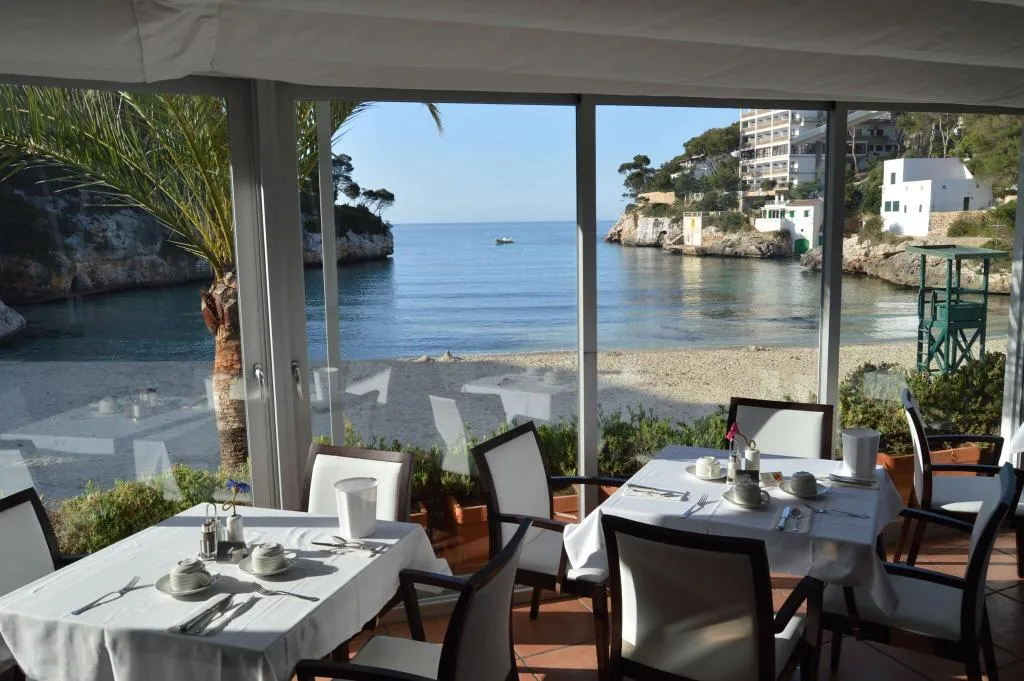 Restaurant, Hotel Cala Santanyi, Majorca