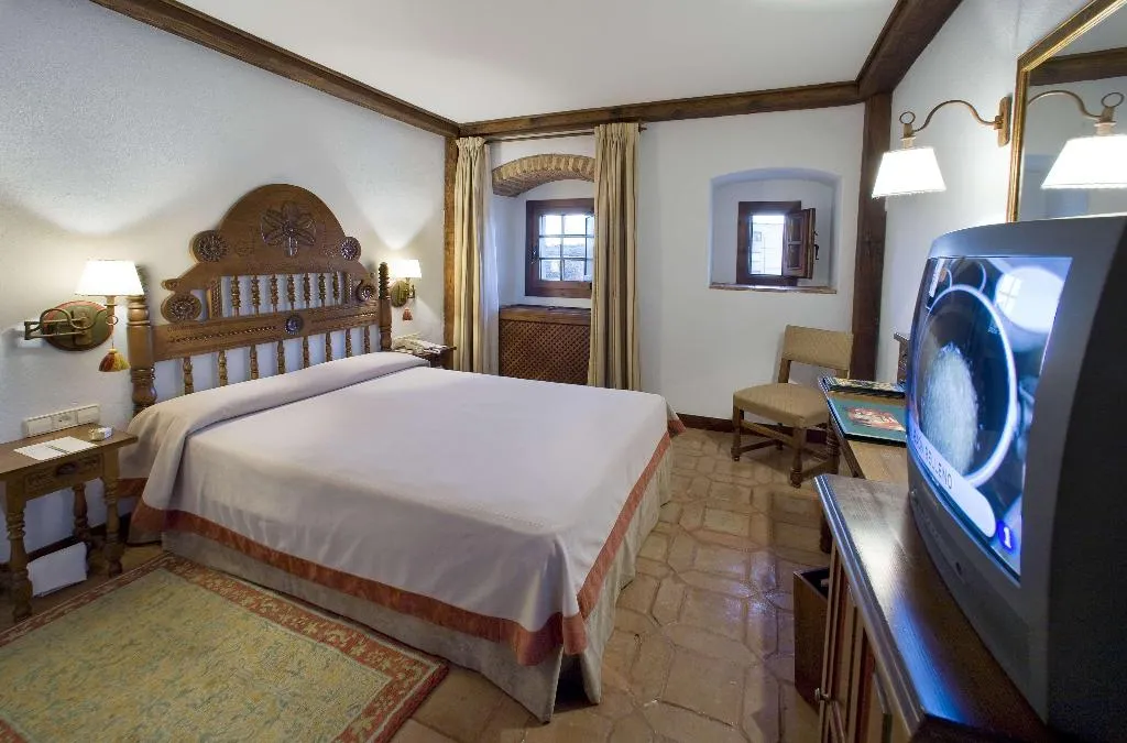 DOUBLE STANDARD Room, Parador de Plasencia, Madrid