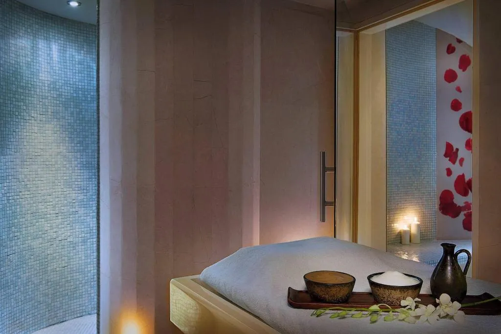 Sports and Entertainment, The Nile Ritz-Carlton, Cairo, Cairo