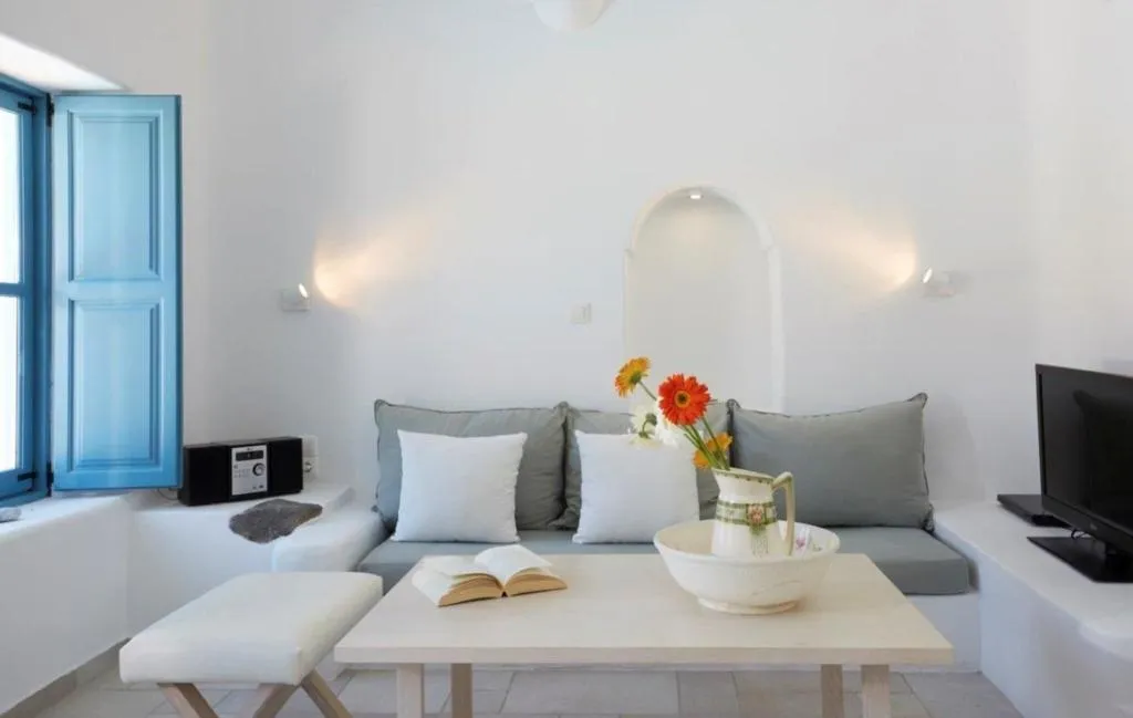 Room, Black Rose Suites, Santorini