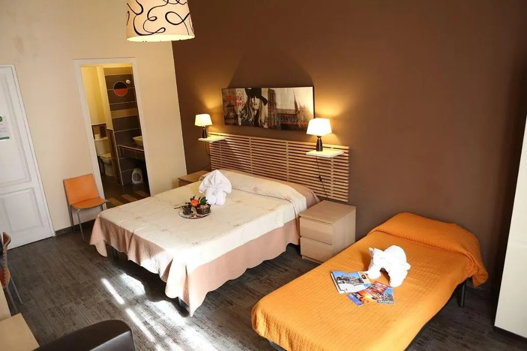 Room, Le 3 B, Catania