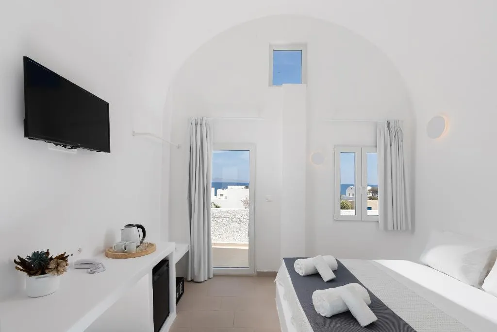 DOUBLE STANDARD Room, Voca Hotel & Suites, Santorini
