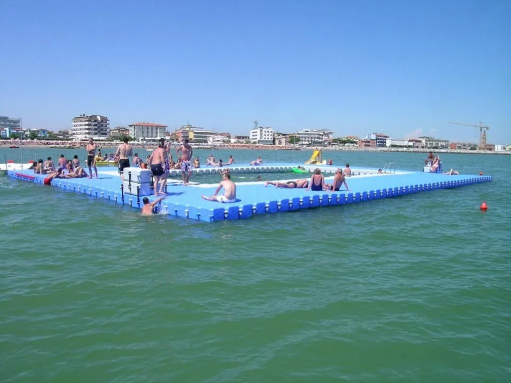 Sports and Entertainment, Hotel Austria, Venice