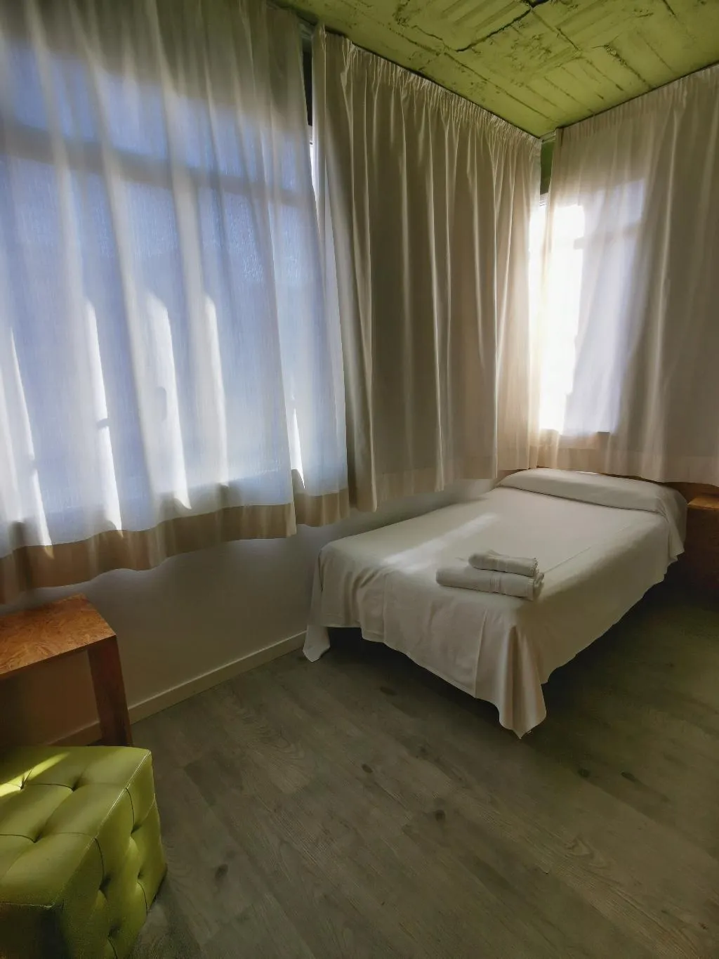 SINGLE STANDARD Room, La Posada del Chaflan, Madrid