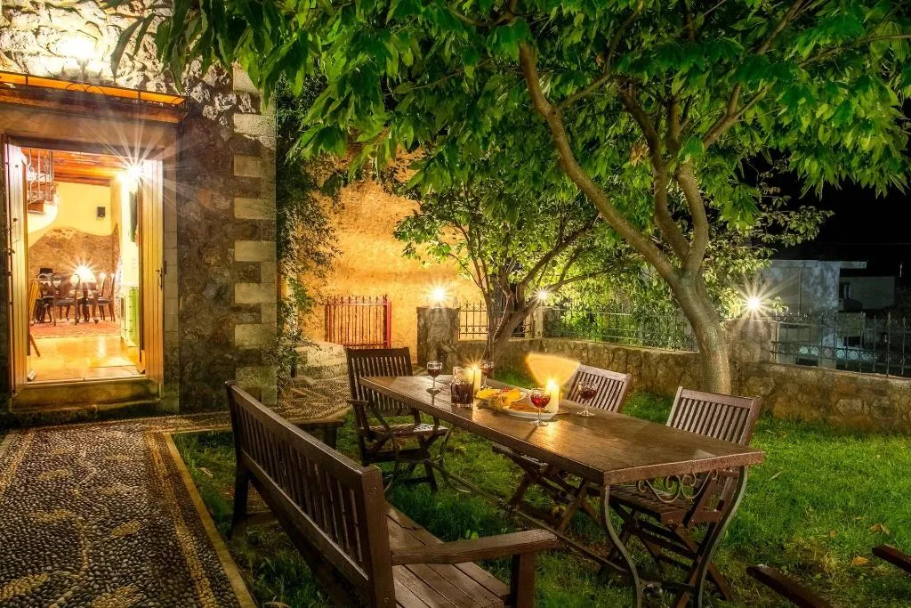 Room, Ifigenia Luxury Suites And Villas, Crete