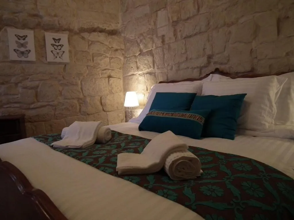 Room, Loggia Mariposa, Malta