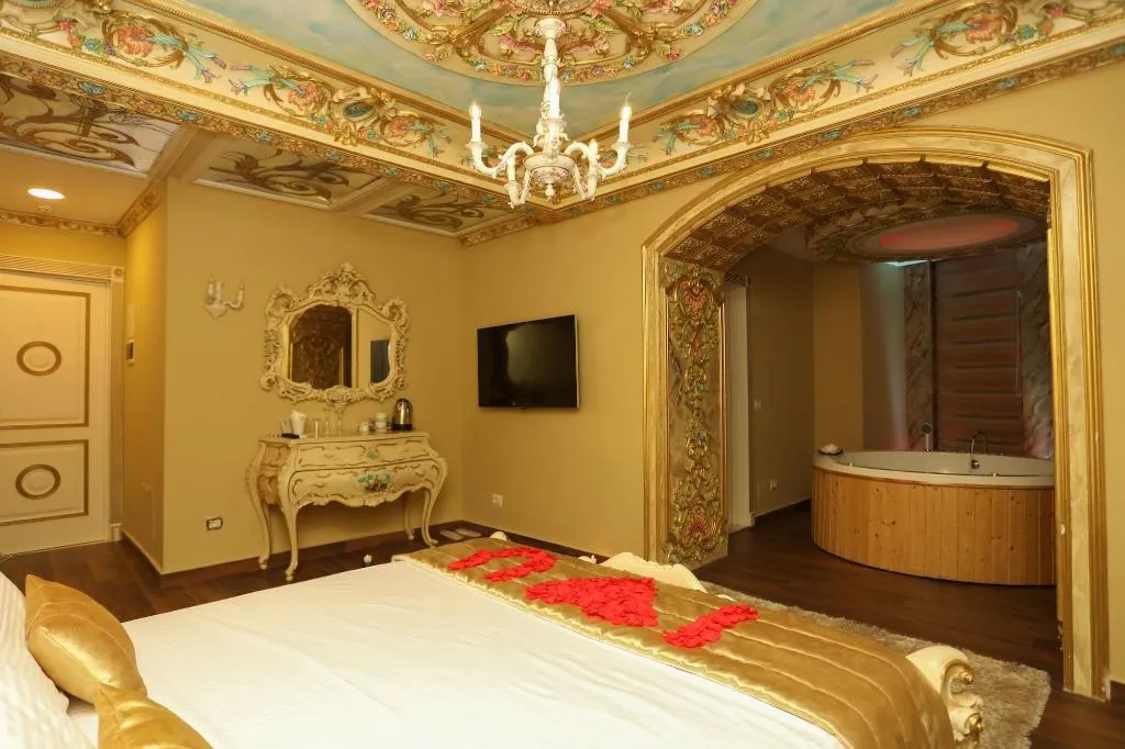 Room, Empire Hotel, Durres