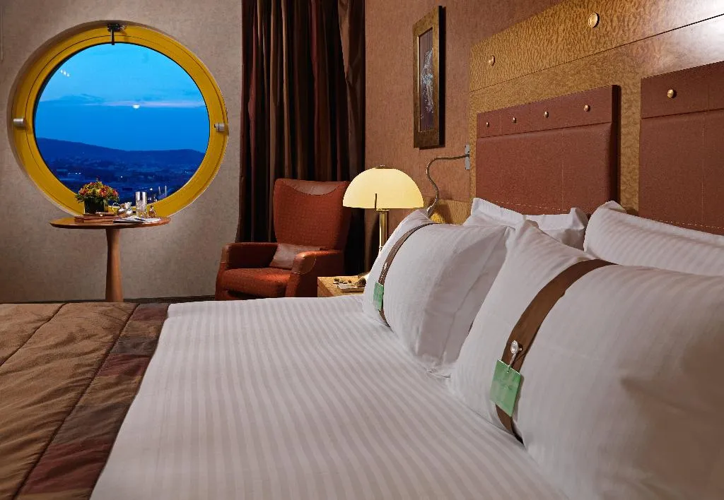 DOUBLE PREMIUM Room, Holiday Inn Athens Attica Av. Airport West, Athens