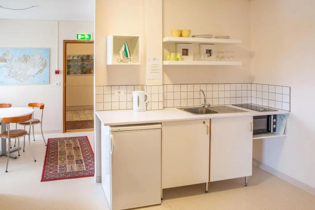 TWIN WITH SHARED BATHROOM Room, Guesthouse Sunna, Reykjavik