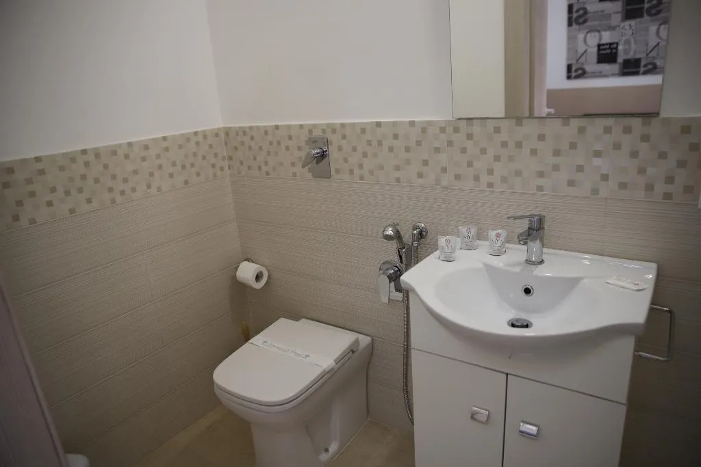 DOUBLE DELUXE GARDEN VIEW Room, Oasi Guzzetta Hotel e Case Vacanze, Palermo