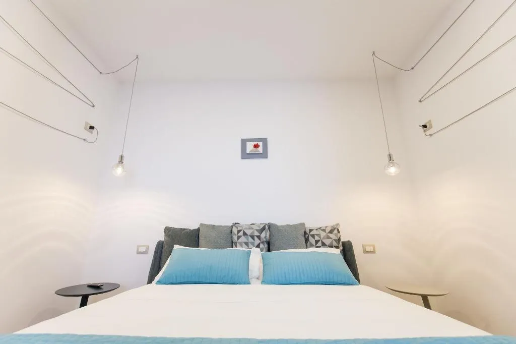 Room, Savoy Riviera, Naples
