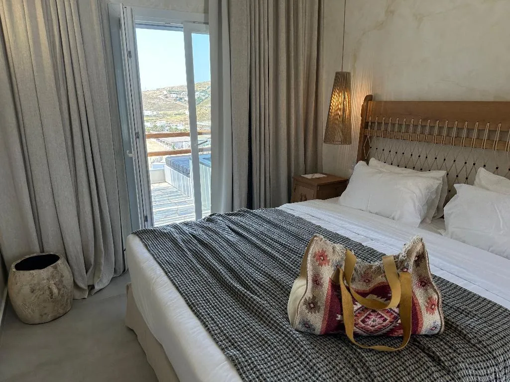 STUDIO WITH JACUZZI Room, Panormos Village Seaside Resort, Mykonos