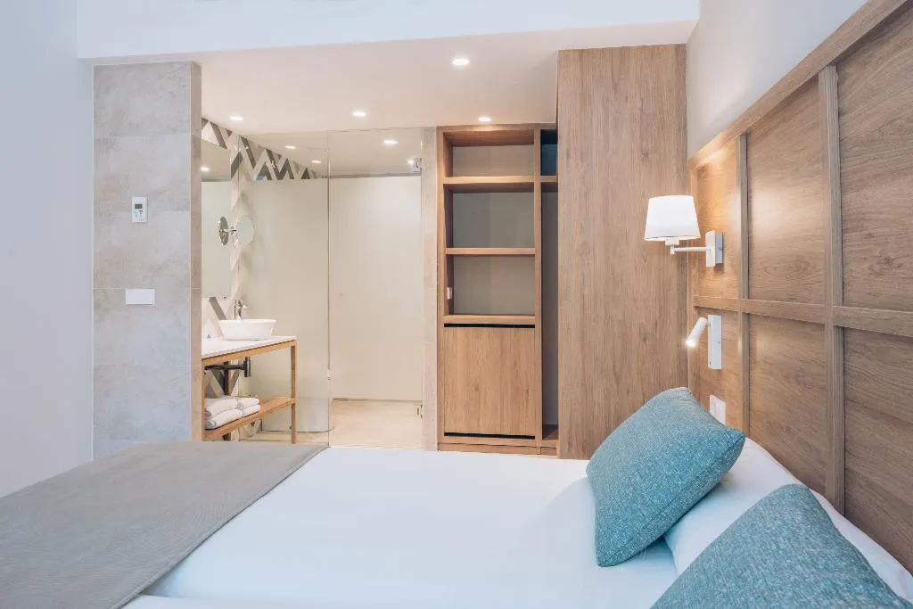 Double or Twin STANDARD Room, Iberostar Waves Cala Domingos, Majorca