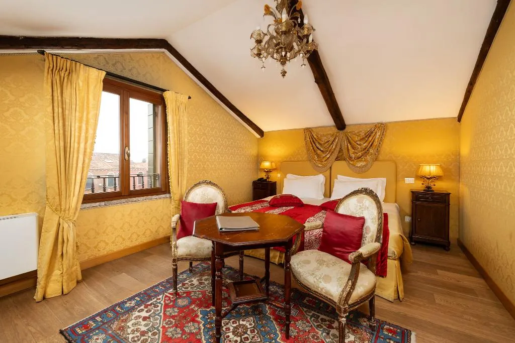 Double or Twin DELUXE Room, Relais Alberti, Venice
