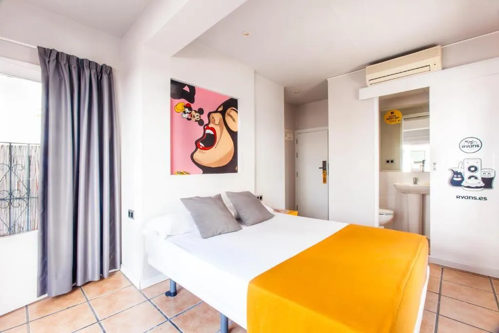 Double or Twin WITH TERRACE Room, Ten Hostel, Ibiza