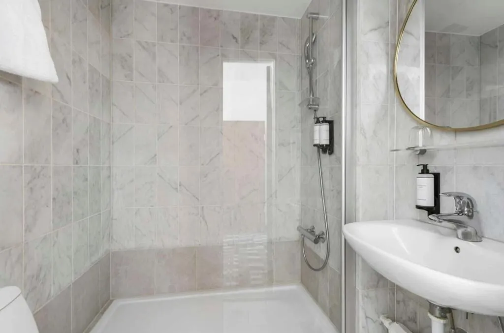 DOUBLE SUPERIOR Room, Hotel Astoria BW Signature Collection, Copenhagen