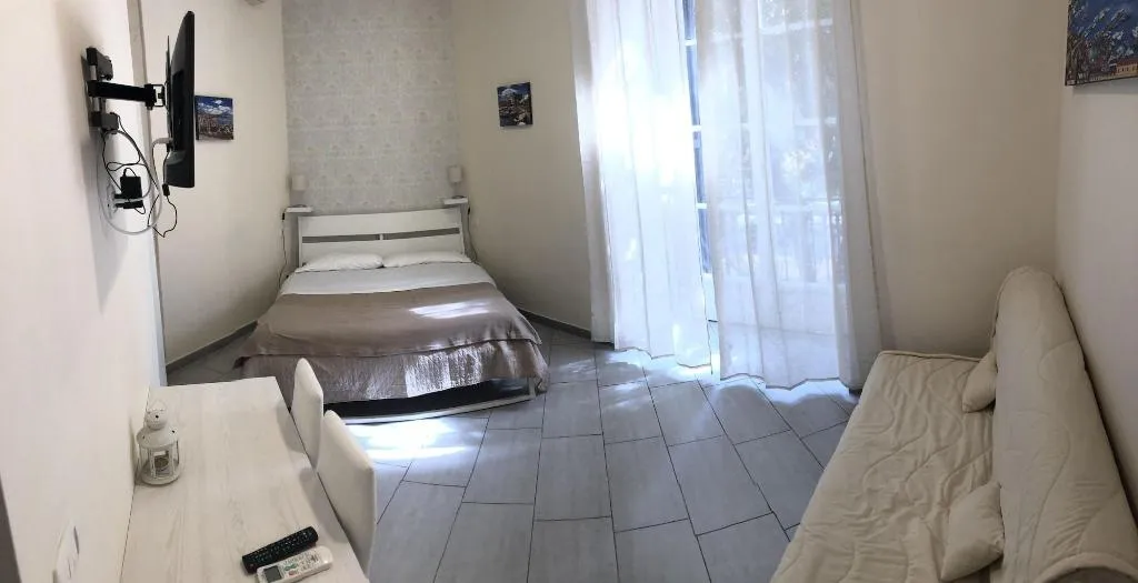 Room, B&B 248, Naples