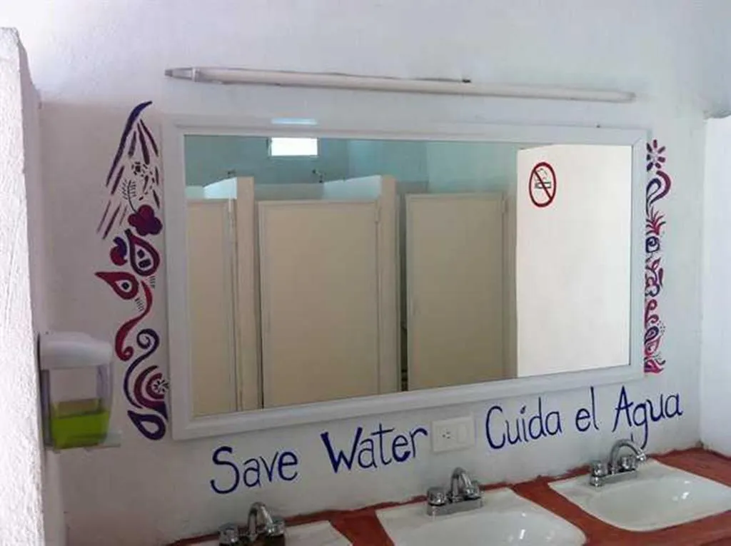Bed in dormitory BUNK BED WITH SHARED BATHROOM Room, Hostal Vive La Vida, Playa Del Carmen