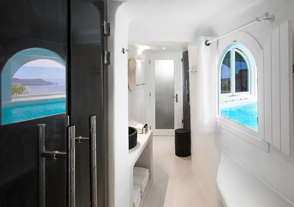 VILLA WITH PRIVATE POOL Room, Infinity Suites & Dana Villas, Santorini