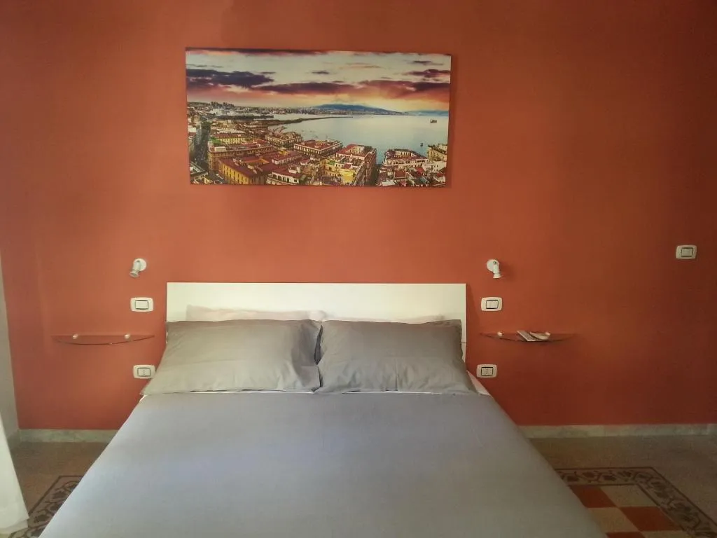 Room, B&B Marange, Naples
