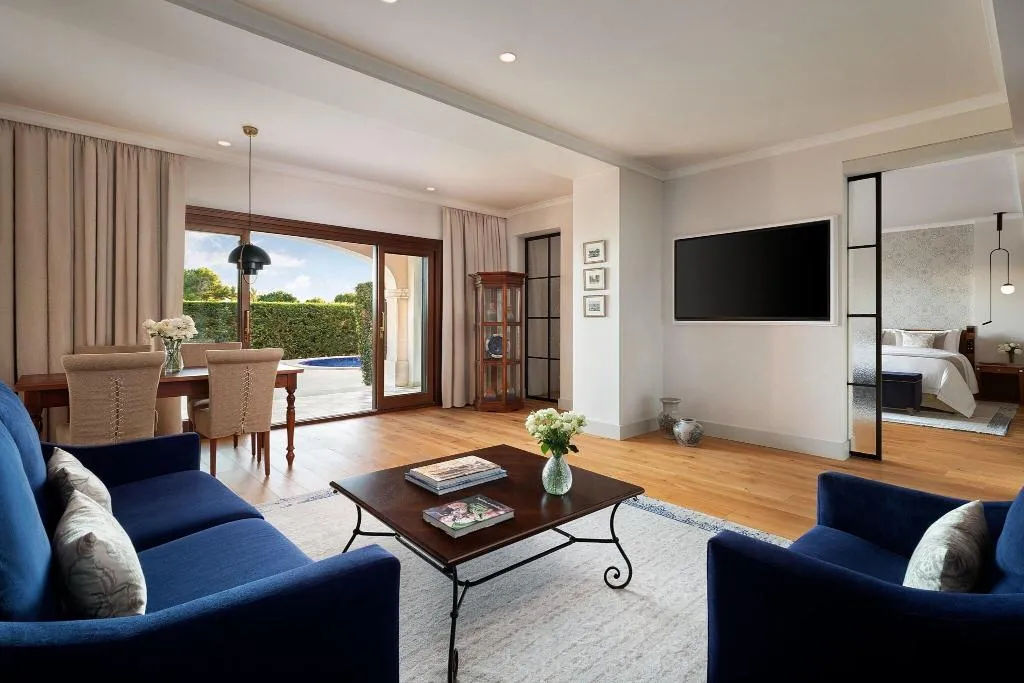 APARTMENT WITH PRIVATE POOL Room, The St. Regis Mardavall Resort, Majorca