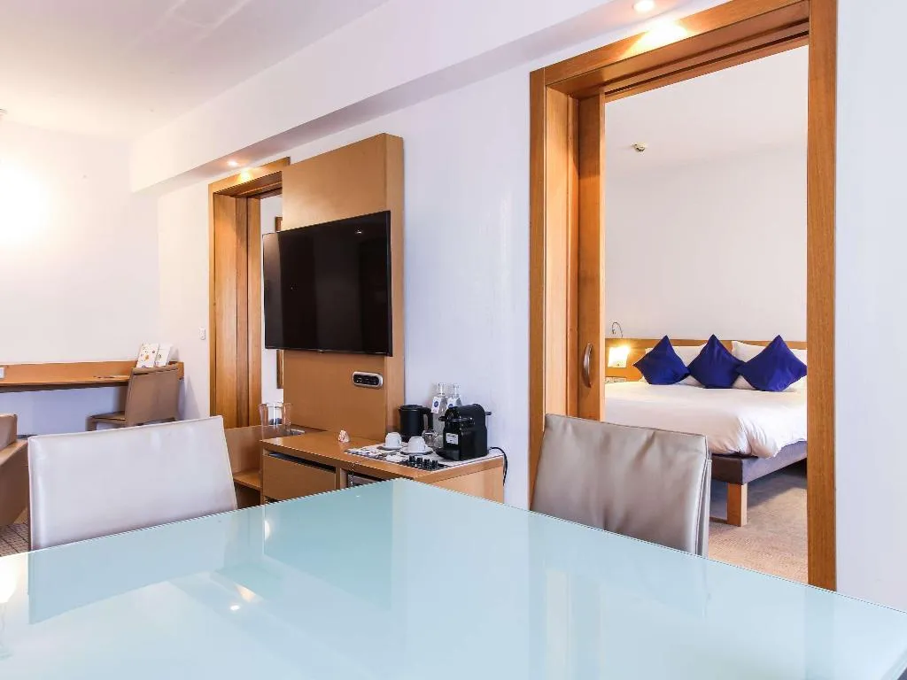 SUITE EXECUTIVE Room, Novotel Tunis, Tunisia