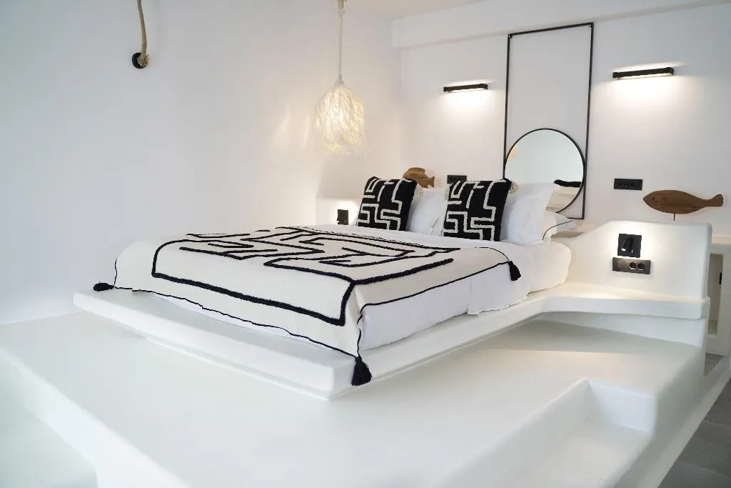 JUNIOR SUITE STANDARD Room, King'S Suites, Santorini