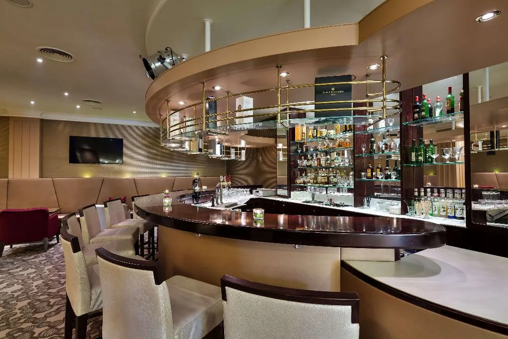 Bar, Hotel Schillerpark Linz a member of Radisson duals, Linz