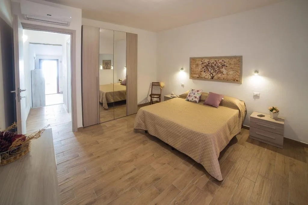 Room, Domus Olbia Inn, Olbia