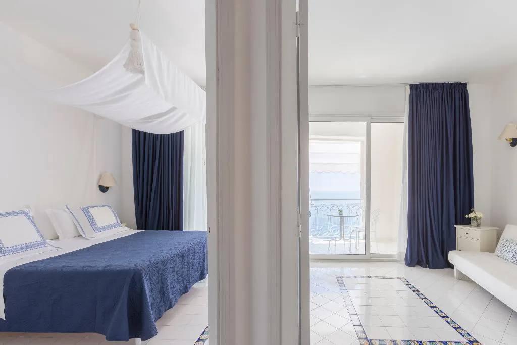 JUNIOR SUITE KING BED WITH JACUZZI Room, Hotel Club Due Torri, Naples