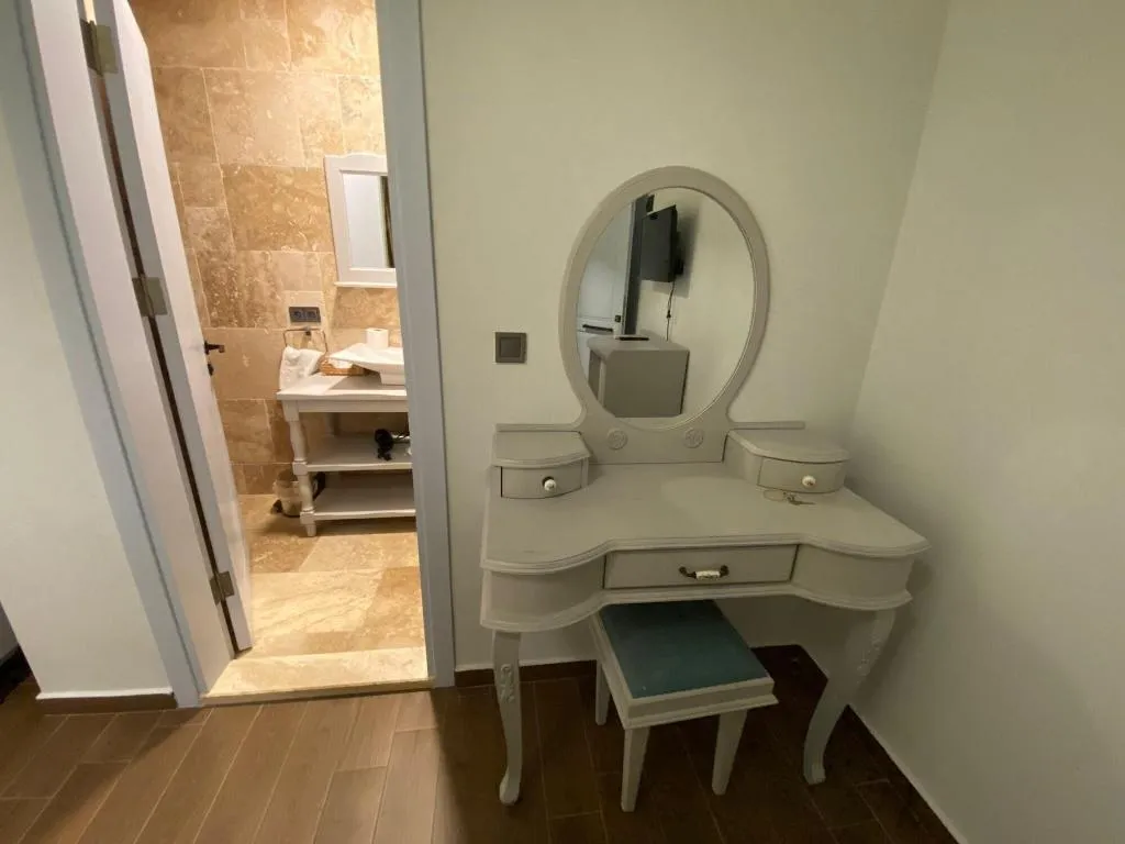 Room, Mara Koyici Hotel, Izmir