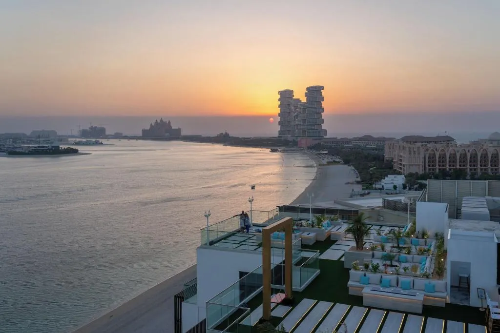 Terrace, C Central Resort The Palm Dubai, Dubai