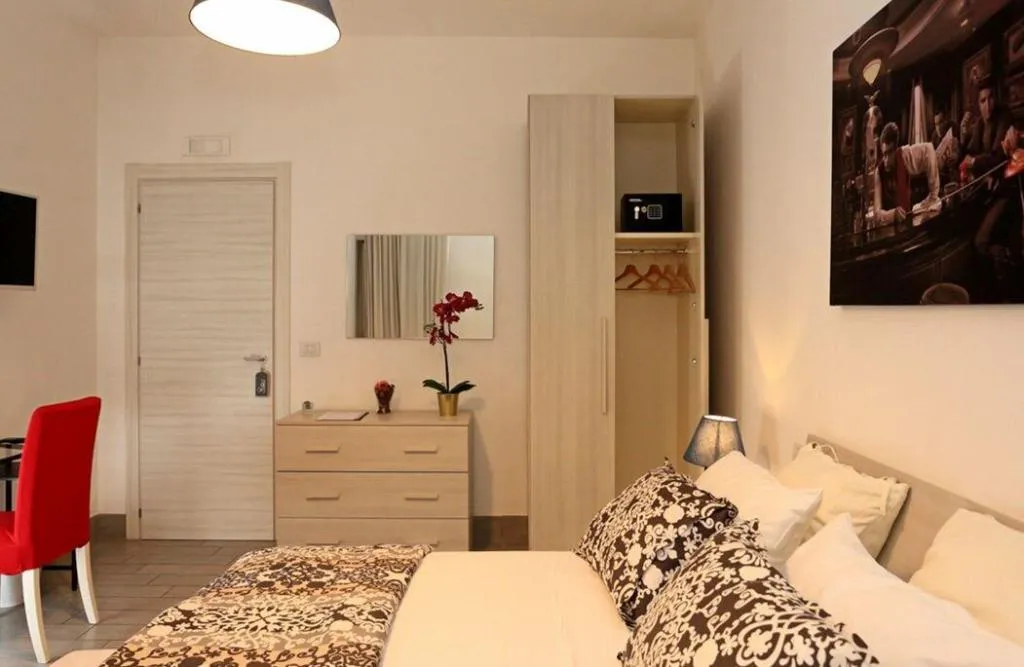 Room, B&B Brothers Suite Vomero, Naples