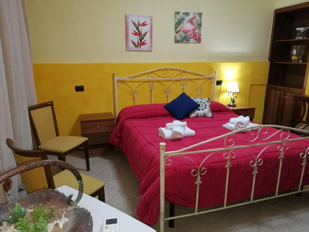 Room, Garden inn, Naples