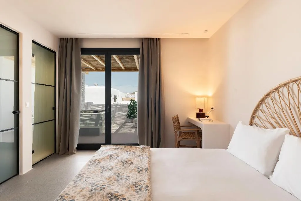 SUITE WITH JACUZZI Room, Koukoumi Vegan Boutique Hotel, Mykonos