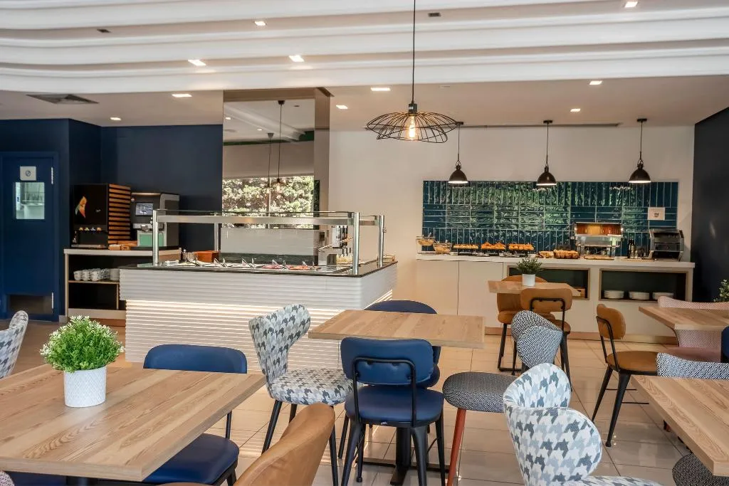 Restaurant, Travelodge Alicante Puerto, Costa Blanca