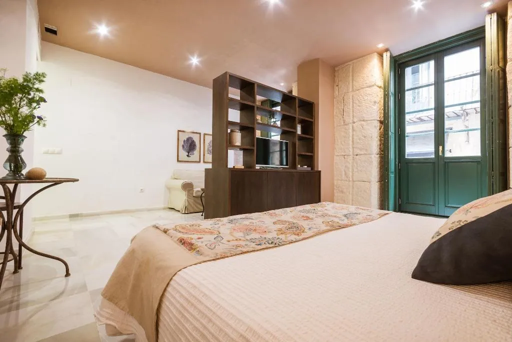 Room, Luces De Catedral, Costa Blanca